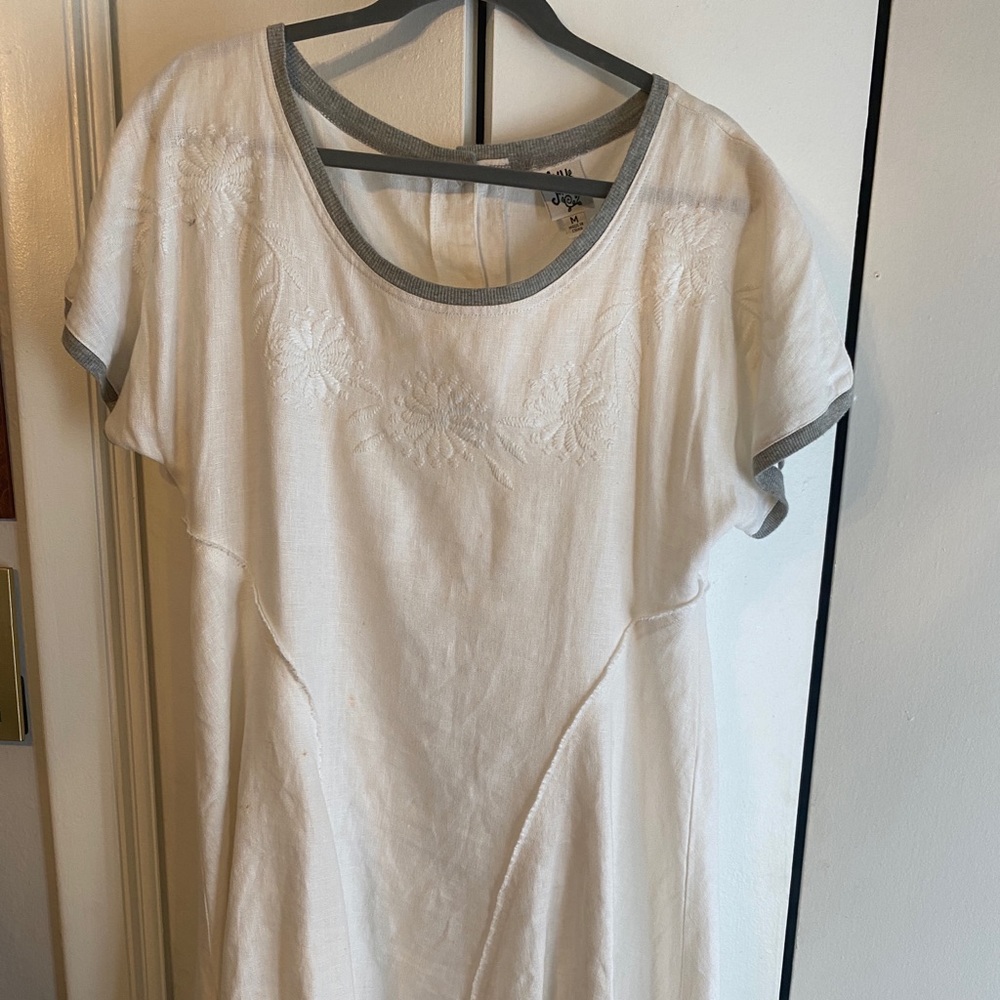Ivy Jane Medium White Short Sleeve Midi Dress with Button up Back